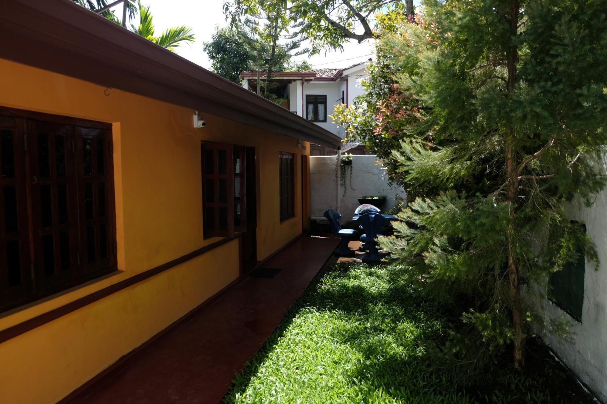 Menaka Homestay Tangalle Zewnętrze zdjęcie